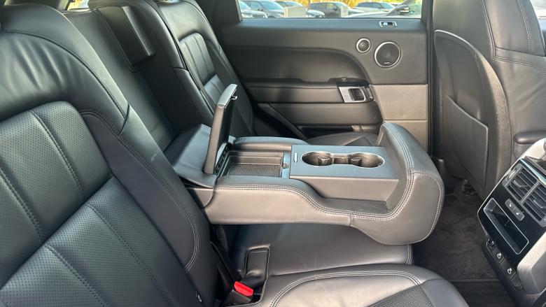 Land Rover Range Rover Sport 3.0 D300 HSE Silver 5dr Auto Diesel Estate